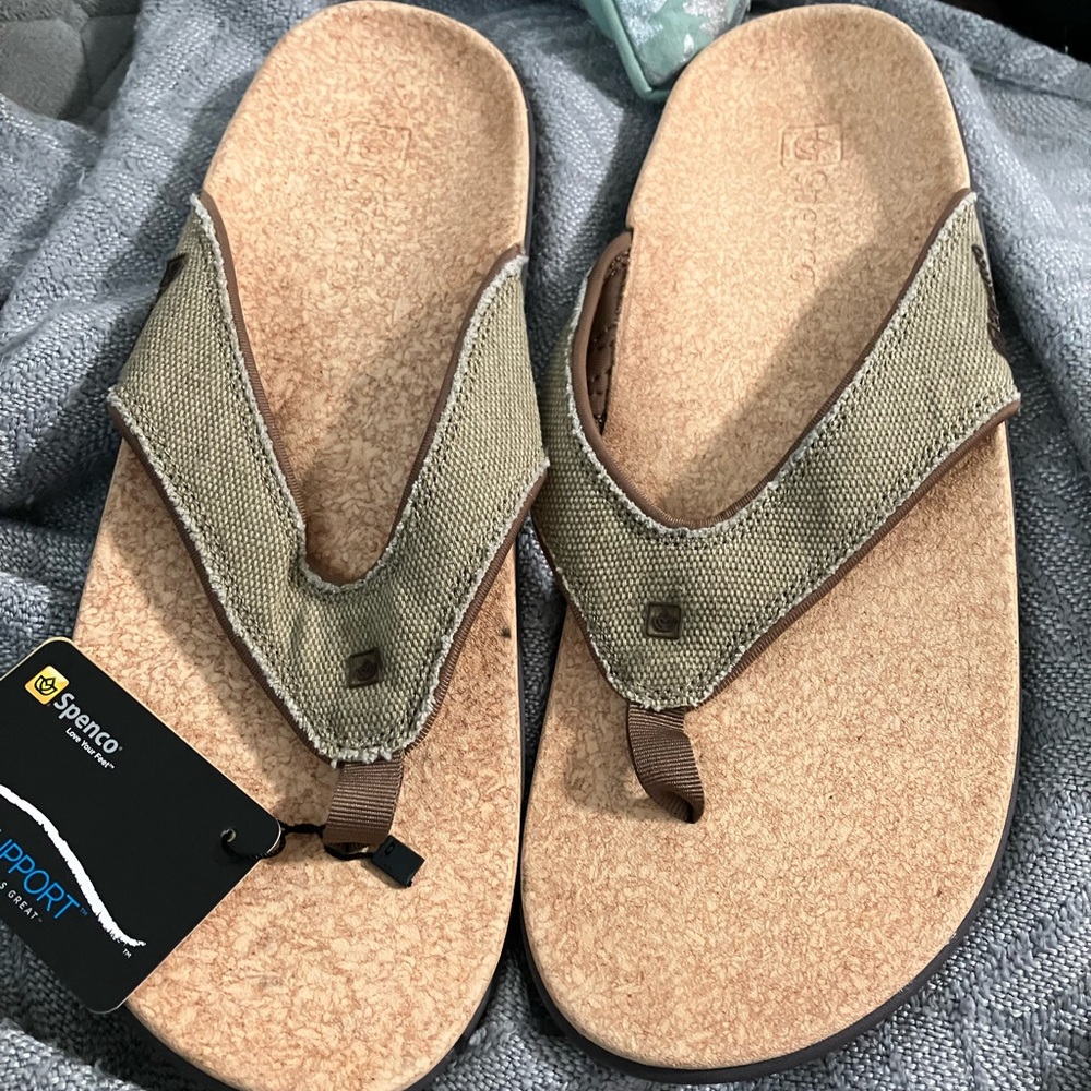 NEW SPENCO men’s yumi sandal in straw/java/cork